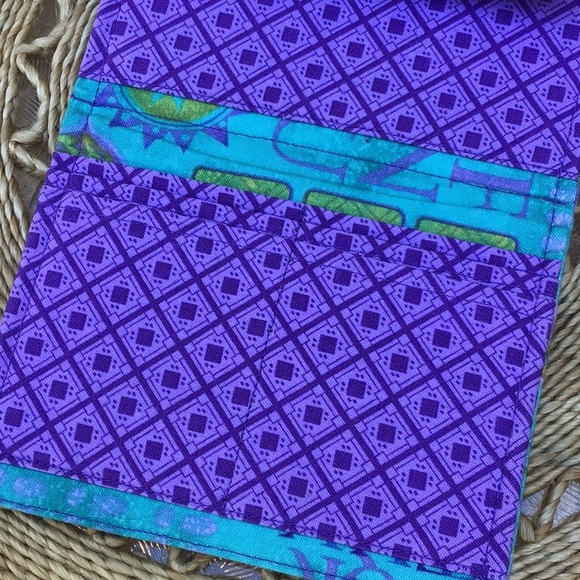 Sale! CK Wristlet & Three Bags Bundle! PLUS Free Gift!! - Picture 12 of 16